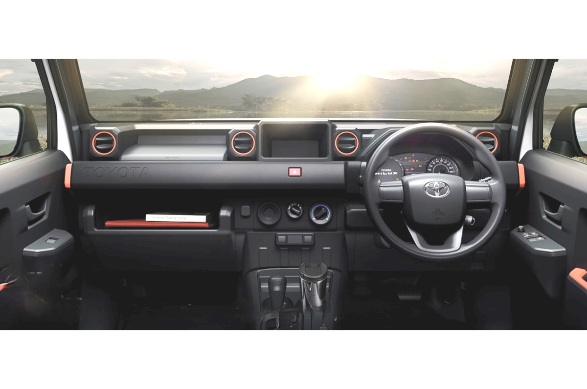 Toyota Hilux Champ interior